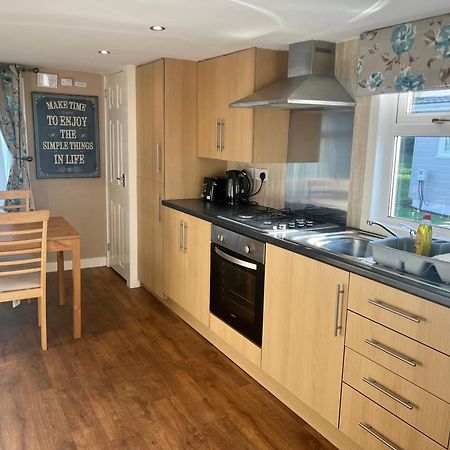 2 Bedroom Self-Catering Chalet ستيبس المظهر الخارجي الصورة