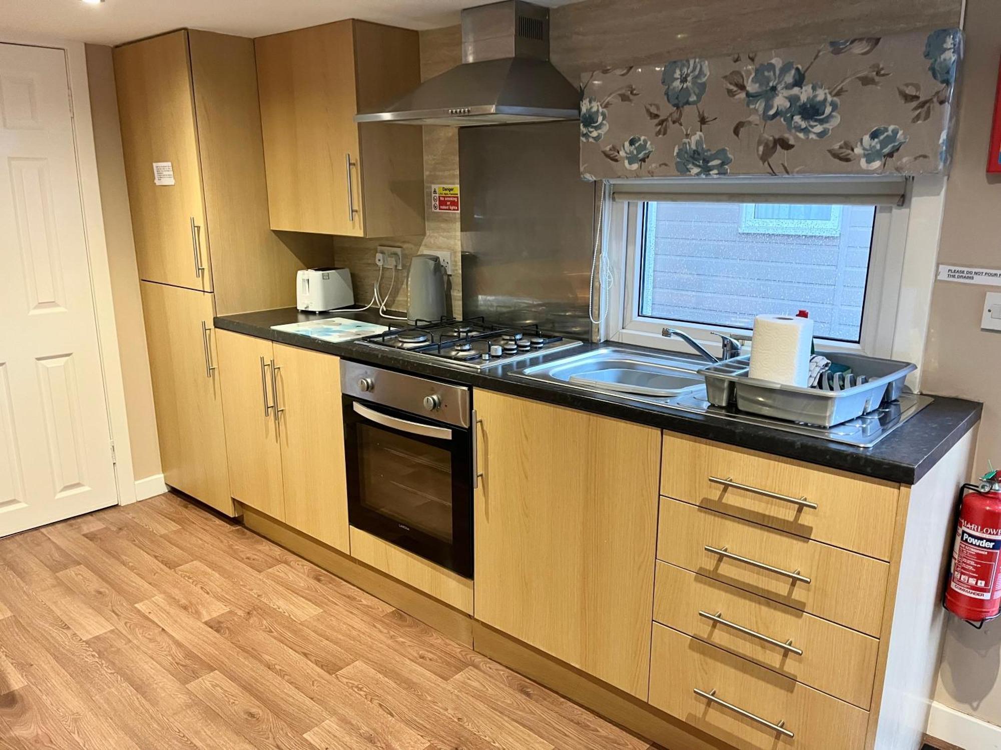 2 Bedroom Self-Catering Chalet ستيبس المظهر الخارجي الصورة