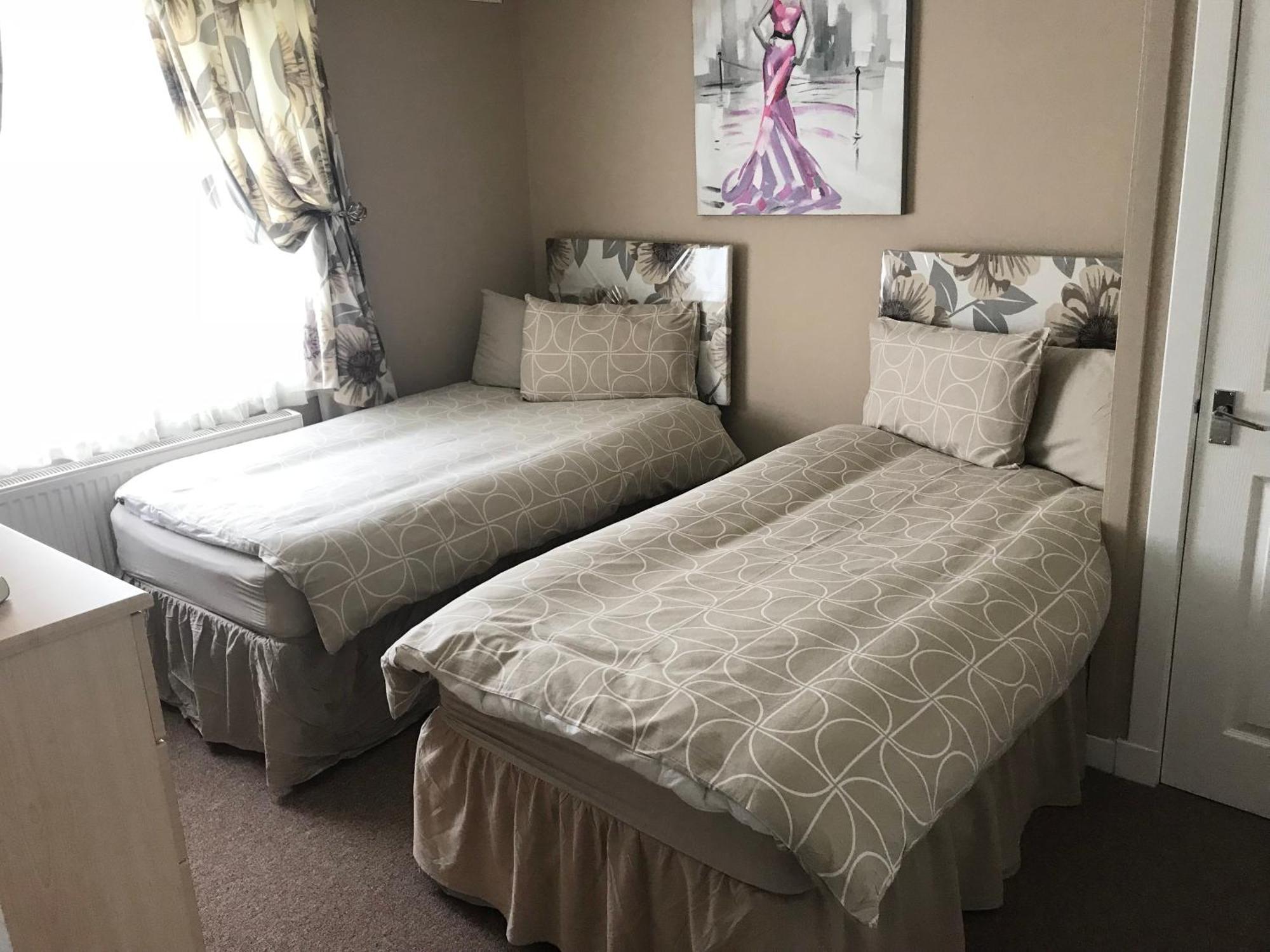 2 Bedroom Self-Catering Chalet ستيبس المظهر الخارجي الصورة